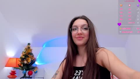 Snapshot of giacale chatting on 01-15-25, 07:44 Gia online show from 01-15-25, 07:44