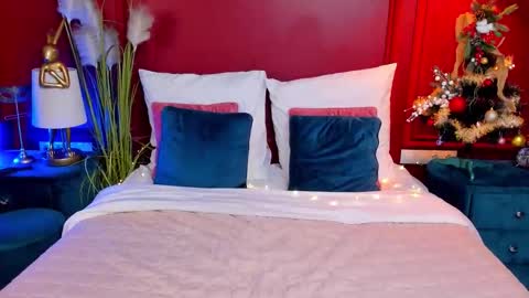 Gia online show from 12-21-25, 06:20