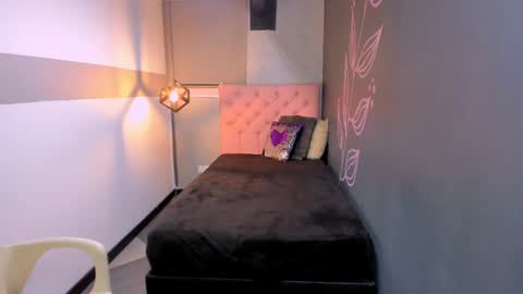 G I A  FOX online show from 02-23-25, 10:39