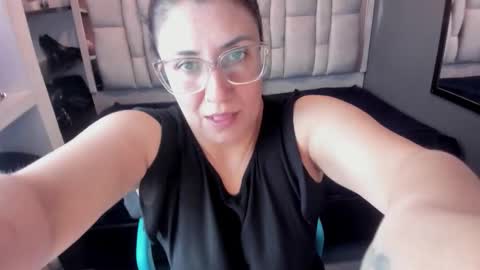 G I A  FOX online show from 10-06-25, 07:33