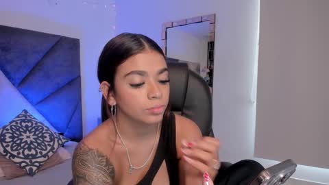 Gia  online show from 01-16-26, 06:12