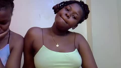 Snapshot of gianna_012 chatting on 12-19-25, 12:56 ENNY online show from 12-19-25, 12:56