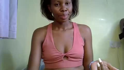 Snapshot of gianna_012 chatting on 01-06-26, 04:43 ENNY online show from 01-06-26, 04:43