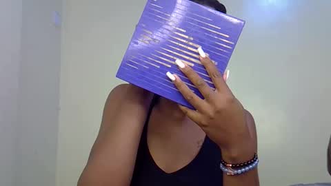 Snapshot of gianna_012 chatting on 01-12-26, 01:38 ENNY online show from 01-12-26, 01:38