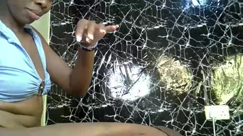 Snapshot of gianna_012 chatting on 01-19-26, 04:00 ENNY online show from 01-19-26, 04:00