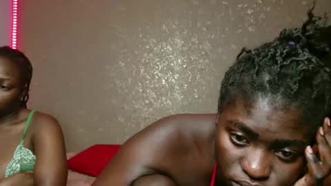 Snapshot of gianna_jaycee chatting on 11-17-25, 03:45 Gianna online show from 11-17-25, 03:45