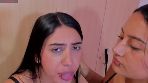 Snapshot of giannagovlea chatting on 01-28-25, 11:17 giannagovlea online show from 01-28-25, 11:17