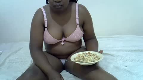 Snapshot of giannah01 chatting on 02-23-25, 07:55 Giannah online show from 02-23-25, 07:55