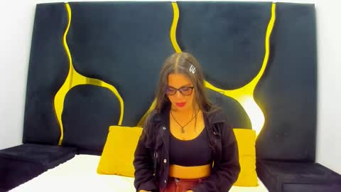 GiannaJohnson online show from 11-30-25, 03:10