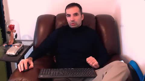 Gianni online show from 12-16-24, 10:40