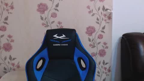 Gianni online show from 12-14-25, 08:35