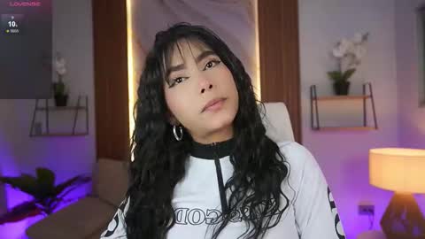 Snapshot of gianovak chatting on 12-17-25, 07:09 gianovak online show from 12-17-25, 07:09