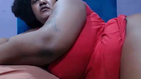 Snapshot of gianttitts chatting on 11-22-25, 08:57 gianttitts online show from 11-22-25, 08:57