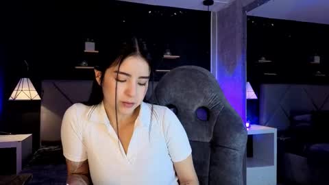 Gia online show from 11-08-25, 01:22