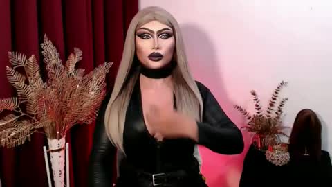 Snapshot of giaxxx01 chatting on 02-06-26, 03:11 Gia X online show from 02-06-26, 03:11