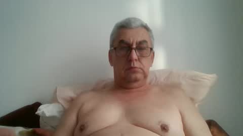 Snapshot of gigi1970 chatting on 04-16-26, 04:30 gigi1970 online show from 04-16-26, 04:30