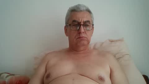 Snapshot of gigi1970 chatting on 04-19-26, 01:10 gigi1970 online show from 04-19-26, 01:10