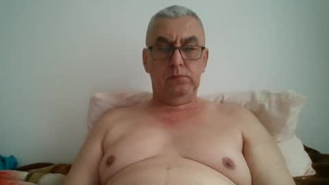 Snapshot of gigi1970 chatting on 06-17-26, 07:33 gigi1970 online show from 06-17-26, 07:33