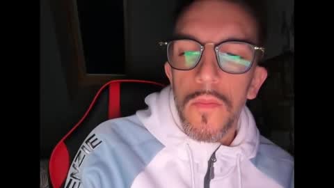 Gigi online show from 11-16-25, 05:46