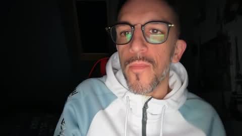 Gigi online show from 04-18-26, 05:22