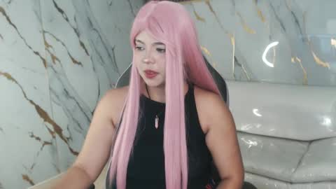 Gigi online show from 11-23-25, 02:55