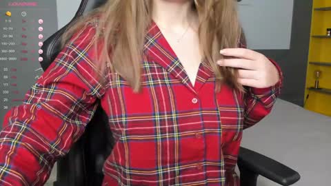 gigihadd online show from 12-14-24, 06:52