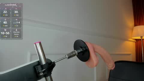 Gigi Doll online show from 04-15-26, 12:01