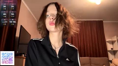 Molly online show from 12-05-25, 07:54