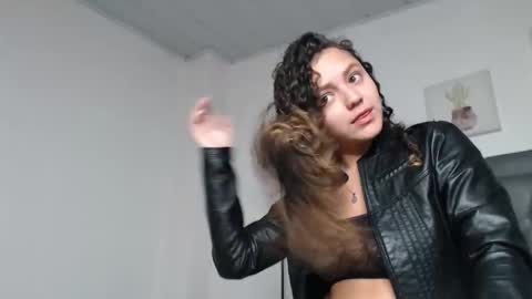 Giia  online show from 11-14-25, 07:45