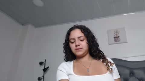 Giia  online show from 01-11-26, 01:38