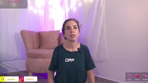 Snapshot of giiadior1 chatting on 10-16-25, 03:18 GiiaDior online show from 10-16-25, 03:18