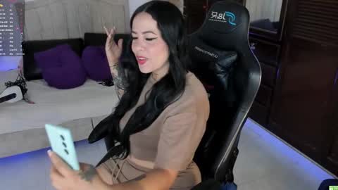 Snapshot of giiny_ chatting on 12-17-25, 02:39 pamela online show from 12-17-25, 02:39