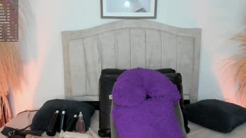 Snapshot of giiny_ chatting on 02-28-26, 02:34 pamela online show from 02-28-26, 02:34