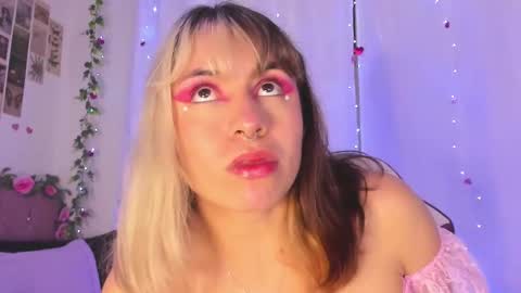 Snapshot of gilakat chatting on 03-12-25, 05:35 gilakat online show from 03-12-25, 05:35