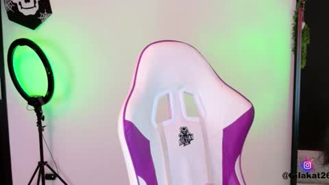 Snapshot of gilakat chatting on 10-31-25, 02:23 gilakat online show from 10-31-25, 02:23