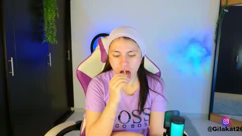 Snapshot of gilakat chatting on 11-15-25, 05:27 gilakat online show from 11-15-25, 05:27