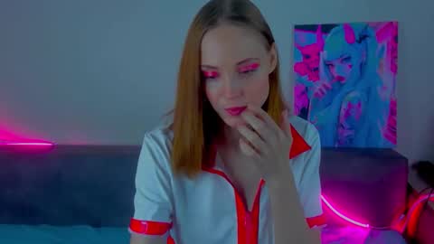 Snapshot of gina_lovelyy chatting on 09-12-25, 03:28 Gina online show from 09-12-25, 03:28