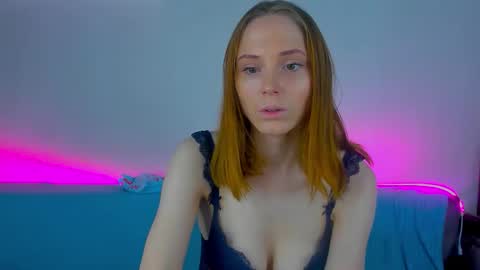 Snapshot of gina_lovelyy chatting on 10-09-25, 11:30 Gina online show from 10-09-25, 11:30