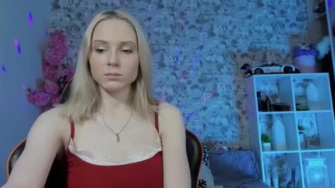 Snapshot of gina_lovelyy chatting on 05-01-26, 01:10 Gina online show from 05-01-26, 01:10