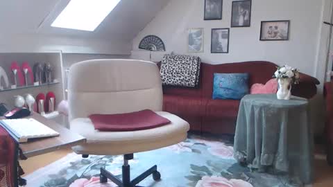 Snapshot of ginablondecam chatting on 03-14-26, 12:43 Gina online show from 03-14-26, 12:43