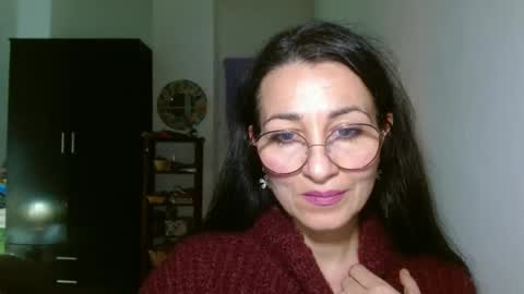 Snapshot of ginaoneon chatting on 12-19-24, 11:25 GinaONeon online show from 12-19-24, 11:25