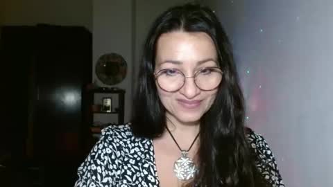 Snapshot of ginaoneon chatting on 03-05-25, 08:00 GinaONeon online show from 03-05-25, 08:00