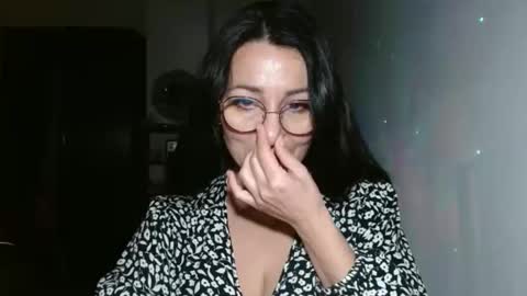 Snapshot of ginaoneon chatting on 03-06-25, 08:27 GinaONeon online show from 03-06-25, 08:27
