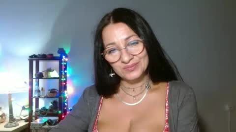 Snapshot of ginaoneon chatting on 10-10-25, 08:19 GinaONeon online show from 10-10-25, 08:19