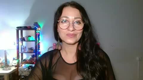 Snapshot of ginaoneon chatting on 10-17-25, 08:00 GinaONeon online show from 10-17-25, 08:00