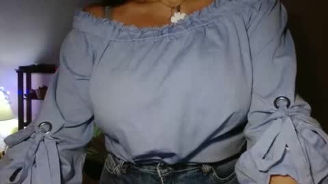 GinaONeon online show from 11-10-25, 07:46