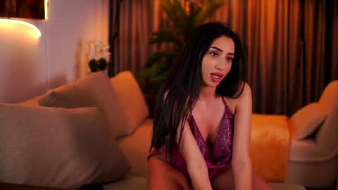 Gina online show from 02-08-25, 01:54