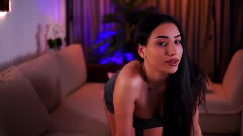 Gina online show from 03-06-25, 08:27