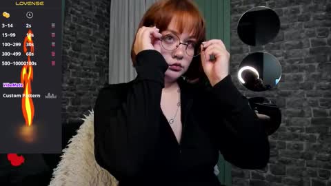Snapshot of ginger_hood chatting on 12-15-25, 06:06 ginger_hood online show from 12-15-25, 06:06