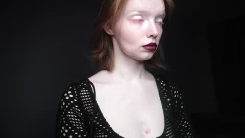        im expecting 350 thumbs up on my altar   online show from 02-20-25, 10:04